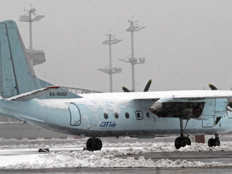 Прокуратура: самолет Ан-38 выкатился за пределы взлетно-посадочной полосы после приземления в Якутии