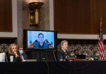 Американский судья нашел доказательства "неправомерных действий правительства" в федеральном деле против экс-главы Федерального бюро расследований США Джеймса Коми