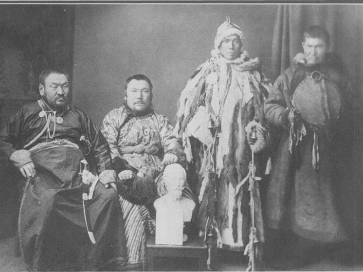 История семейной реликвии длиною в два века победила на конкурсе в Бурятии