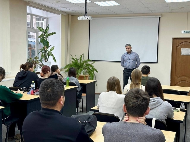 В ТюмГУ выпускник‑руководитель рассказал первокурсникам, как построить карьеру в агросекторе