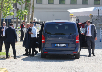 Президент Украины Владимир Зеленский сообщил о планах посетить Турцию в среду с целью подготовки к возобновлению переговоров с Российской Федерацией