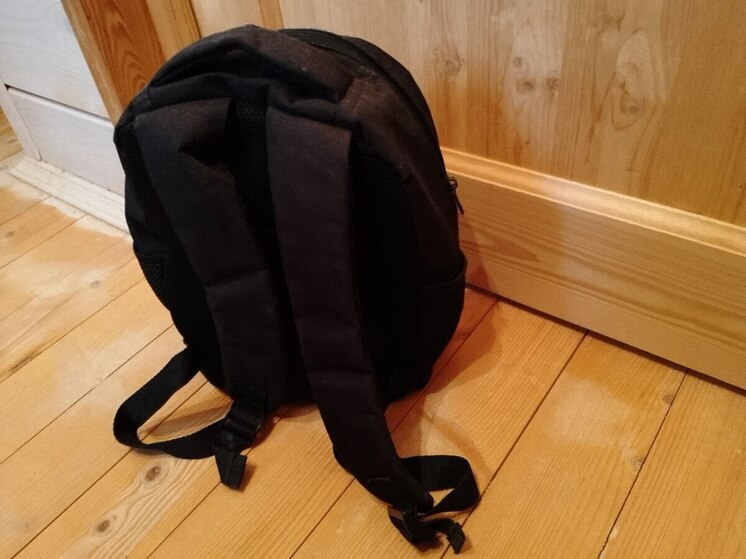 Неработающий выборжанин похитил из частного дома рюкзак с деньгами