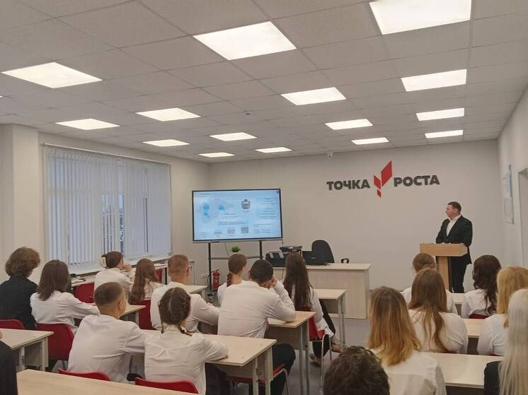 Школьникам Старой Руссы раскрыли секреты успеха в профессии врача