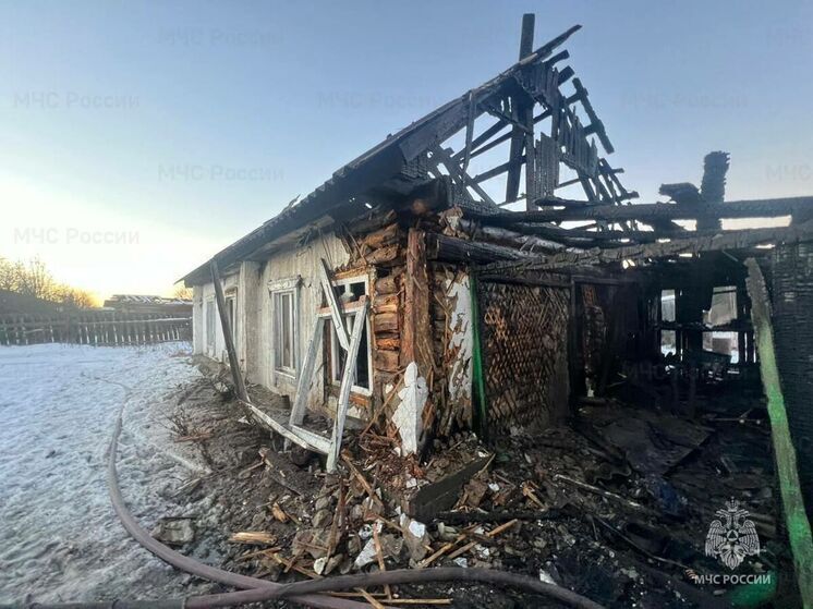 В Тайшетском округе на пожаре спасли ребёнка