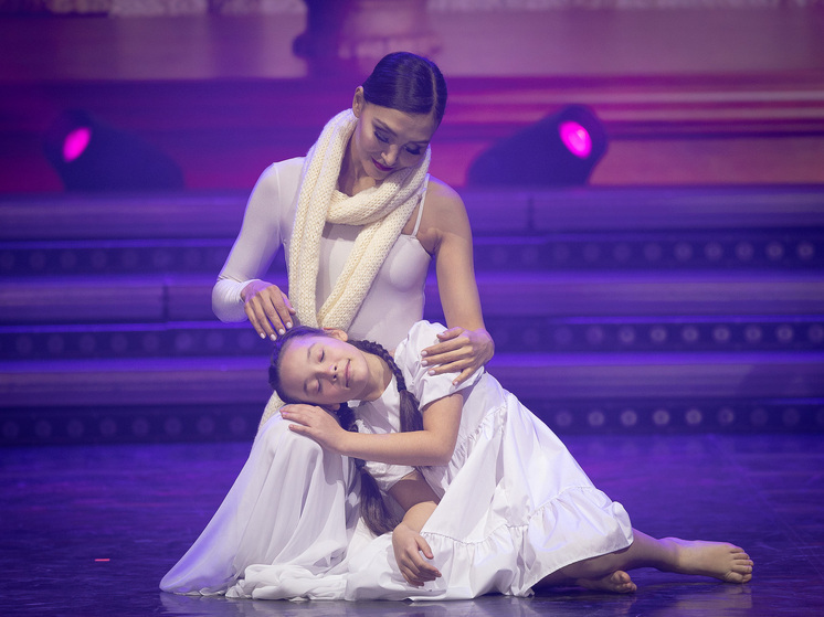 В Астраханской филармонии готовят большой концерт ко Дню матери