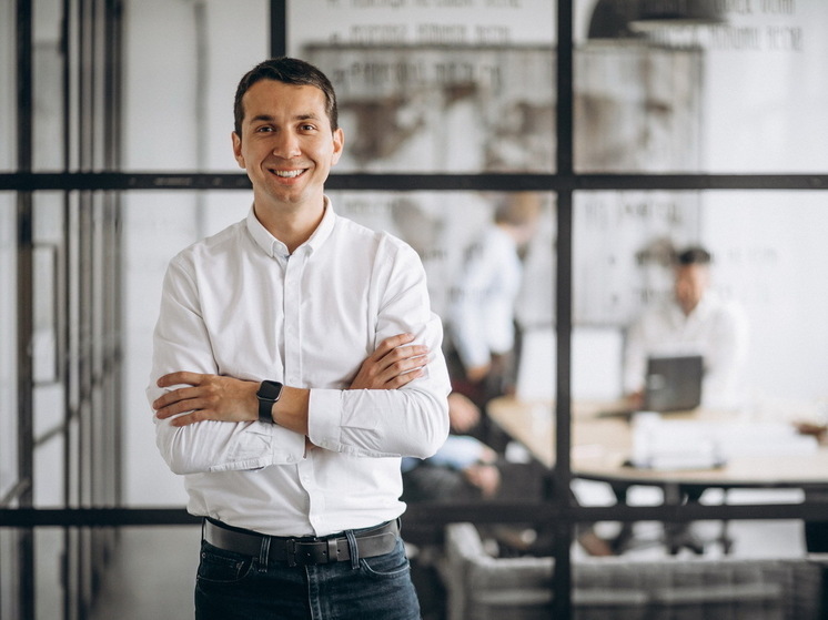 Исследование Сбера, ФОМ и Минэкономразвития: 77% российских предпринимателей уже знакомы с ИИ, а каждый второй пробует применять его в бизнесе