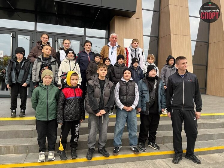 Запорожские самбисты участвуют в учебно-тренировочных сборах в Крыму