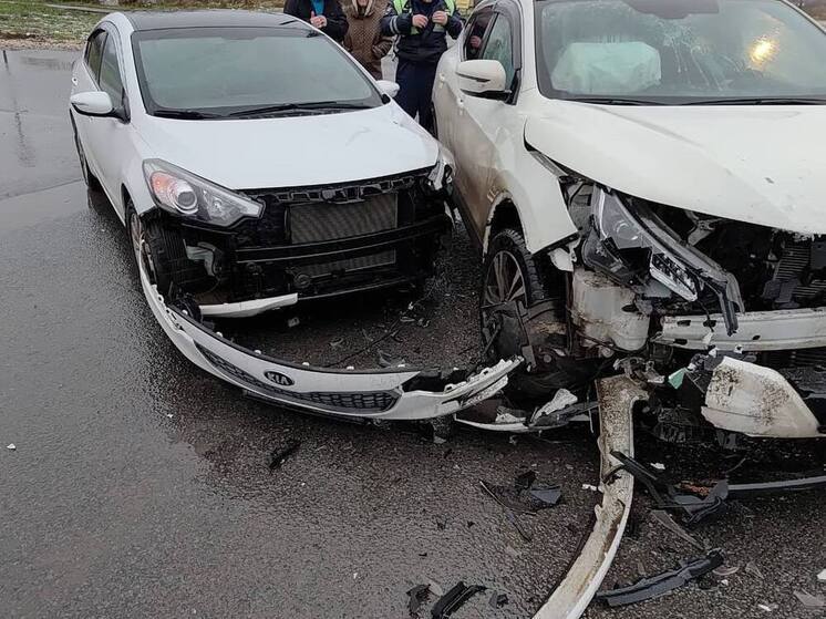 Водитель «Ниссан» пострадала в ДТП с «Киа» в Рязани