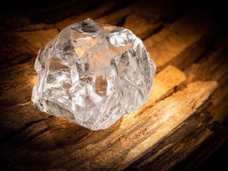 В Архангельской области добыли два редких алмаза
