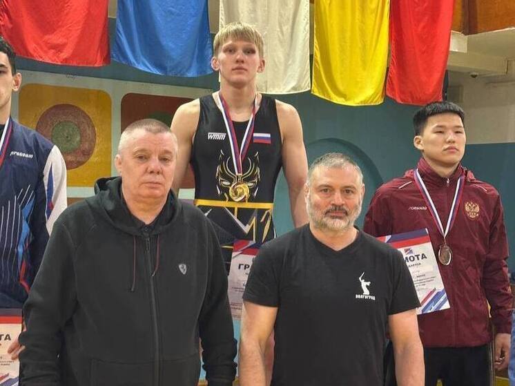 Колымчанин Иван Дунин получил мастера спорта по спортивной борьбе