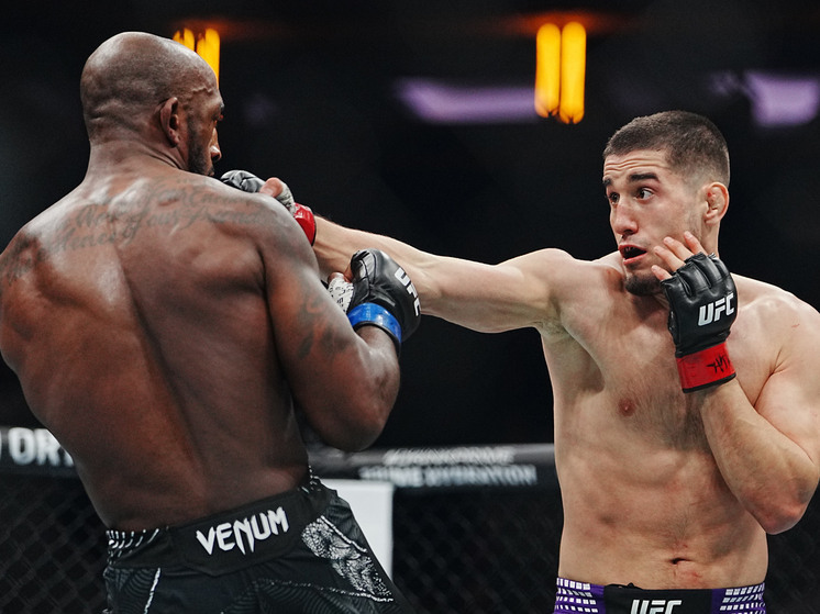 Байсангур одержал победу над американцем на турнире UFC 322. 