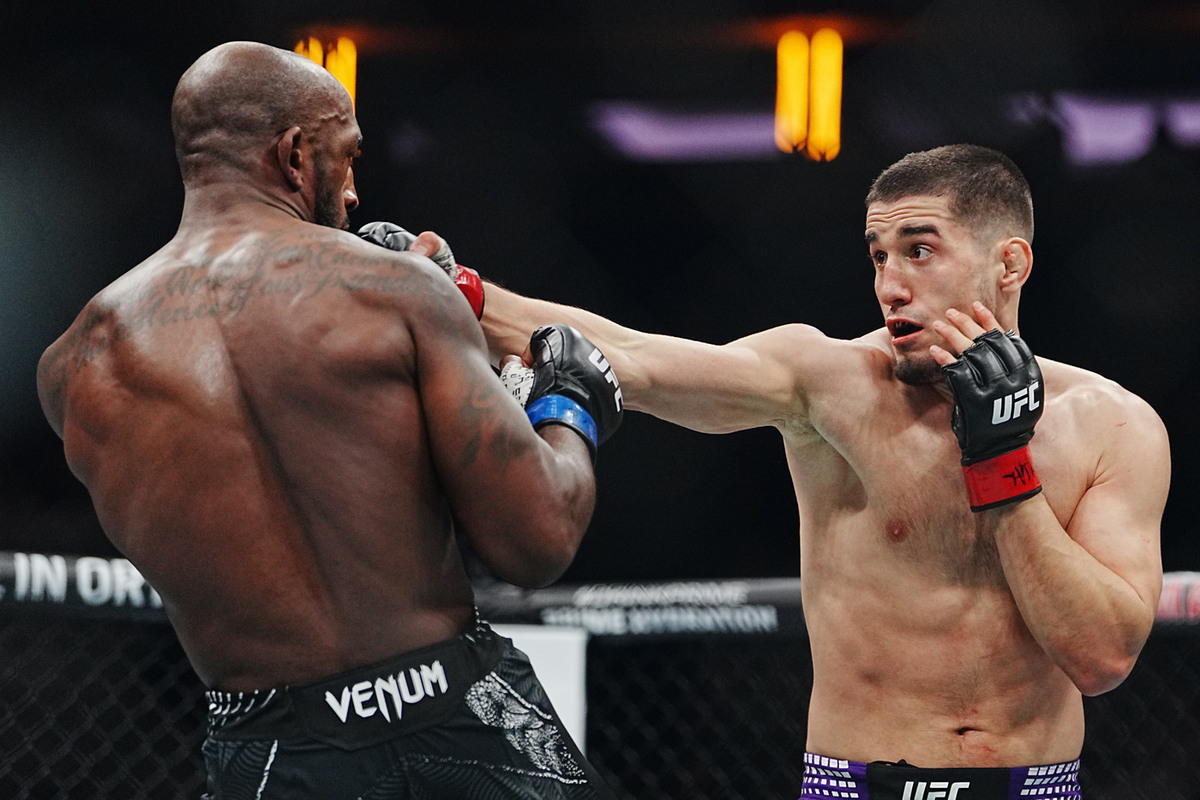 Байсангур одержал победу над американцем на турнире UFC 322