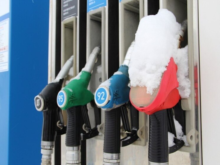 За год цены на бензин в Алтайском крае выросли на 15 процентов