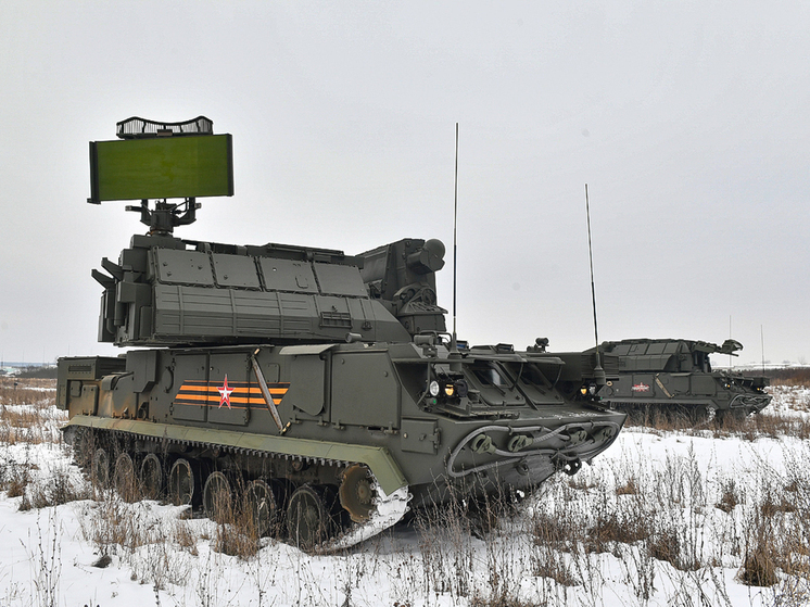 Силы ПВО России за сутки сбили три украинские авиабомбы и 206 беспилотников