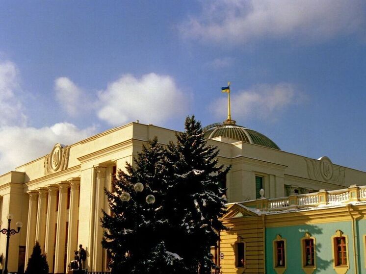 Работа ВР парализована: депутаты заблокировали трибуну