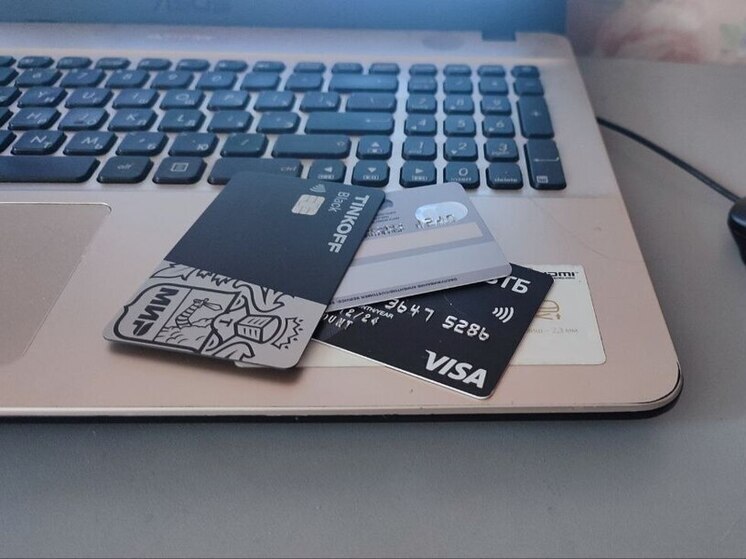 Кибермошенники похитили 2,4 миллиона рублей у пенсионерки из Ноябрьска