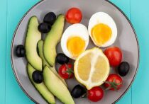 Крупное исследование канадских учёных показало, что кетогенная диета может умеренно снижать симптомы депрессии, особенно при строгом контроле кетоза