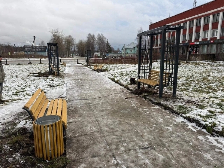 В Онеге на Площади пяти углов продолжается благоустройство