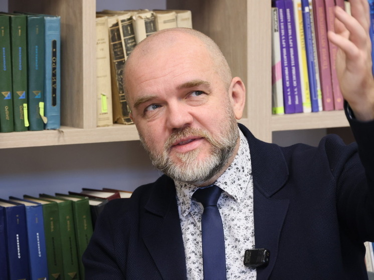 Конаныхин заявил в Челябинске, что полеты на Луну не нужны