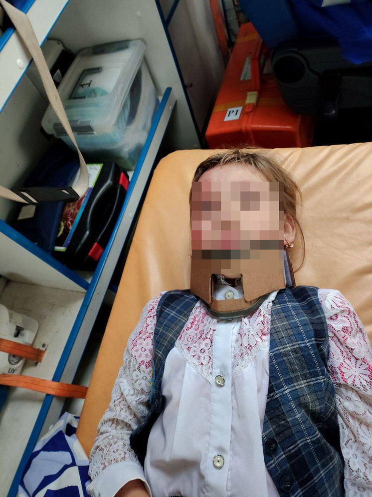 Мужчина оказал помощь девочке до приезда скорой и сцепился с водителем, устроившим аварию. Теперь неравнодушный самарец может попасть под суд, а равнодушный – отделаться штрафом.