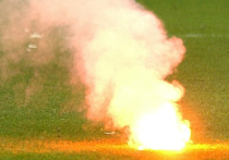 Неадекватный мужчина подрывает землю и вымазывает фекалиями стены домов на Флотской улице на севере столицы