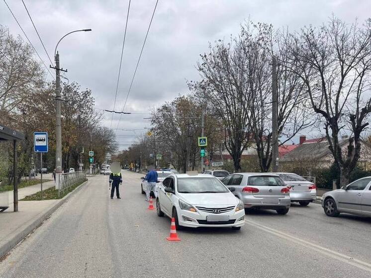 Семилетний мальчик попал под колеса автомобиля в Симферополе