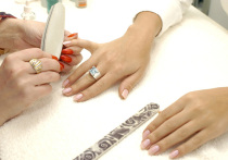 Отечественные экономисты назвали справедливую «зарплату» жены за домашний труд: по их мнению, она должна составлять 30% от оклада ее мужа и эти деньги она может тратить на свои женские радости: маникюр-педикюр, прическу, массаж, СПА