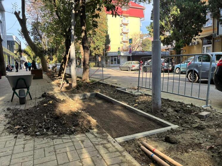 В Сочи продолжают благоустраивать Лазаревский район