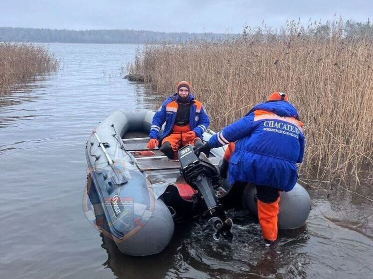 Спасатели в Выборгском заливе обнаружили тело одного из двух пропавших рыбаков