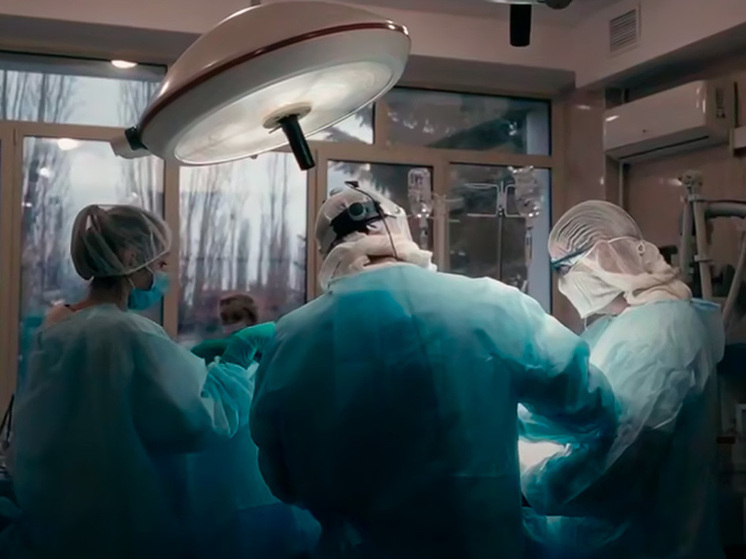 Медицинские герои Липецка: нейрохирурги спасли 62-летнюю пациентку с крупной опухолью