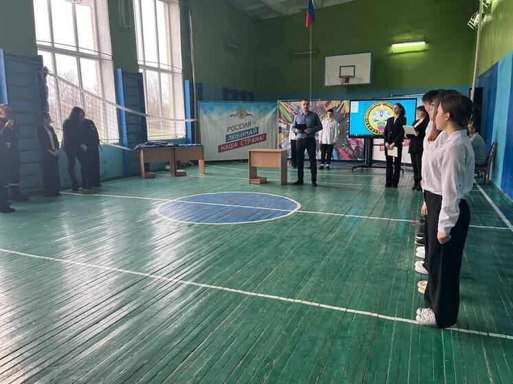 12 запорожских школьников из Проминевской СОШ вступили в ряды ВСКС