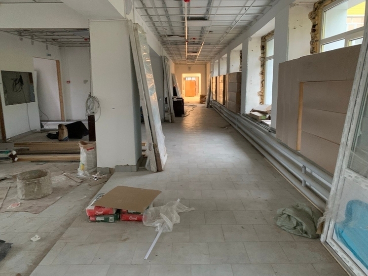 «Партийный десант» проверил ход работ капитального ремонта Поназыревской средней общеобразовательной школы