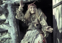 Рунет взбудоражила вакансия, накануне появившаяся на платформах занятости: Баба Яга с доходом от 250 тыс. руб. в месяц и официальным оформлением. Те, кто не решил, что это шутка, успели отослать резюме.