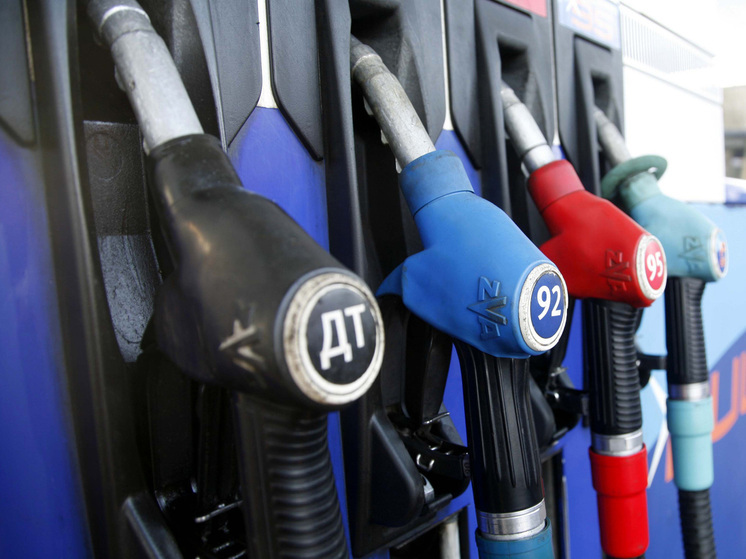 Полный бак: в отдельных регионах страны сохранился острый дефицит моторного топлива0