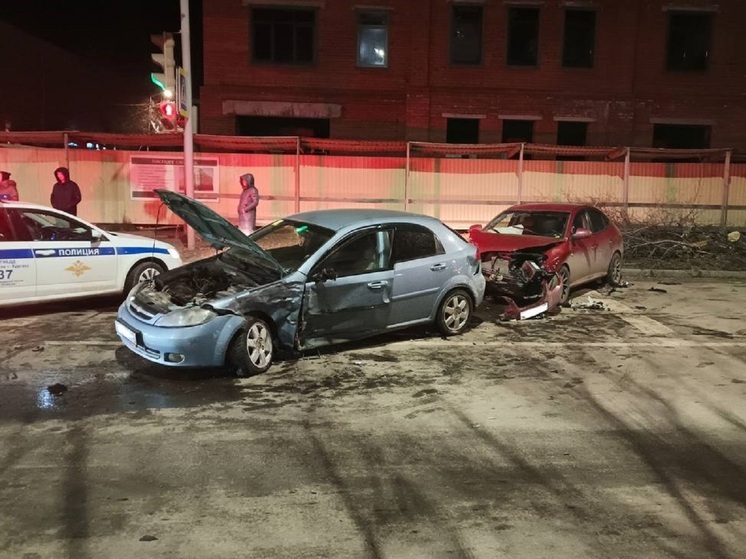 В Кургане в ДТП пострадала водитель Chevrolet Lacetti