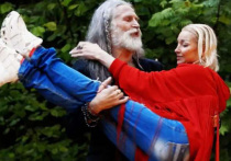 Сама идея отвезти звезд на реабилитацию и превратить в реалити процесс их избавления от зависимости была весьма многообещающей