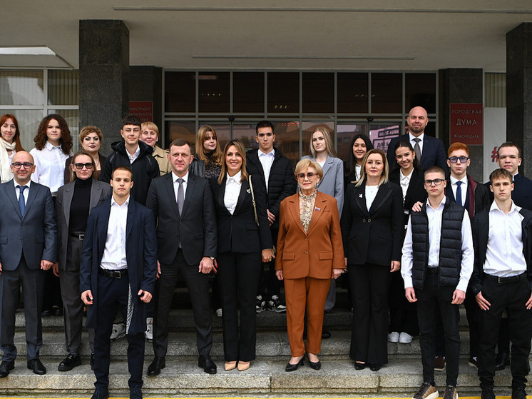 Евгений Наумов и Вера Галушко провели торжественный прием делегации из Республики Сербской