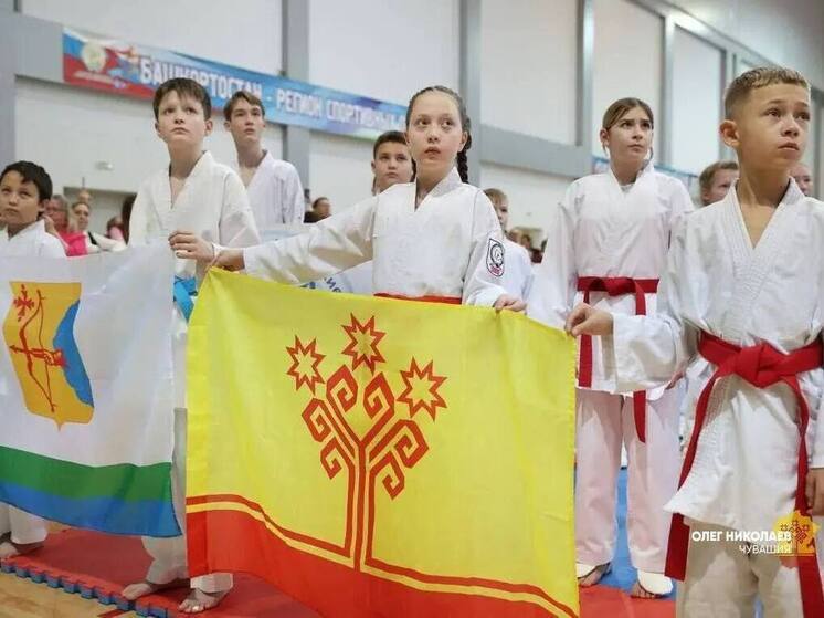Олег Николаев поздравил каратистов Чувашии с успехом на Кубке Евразии