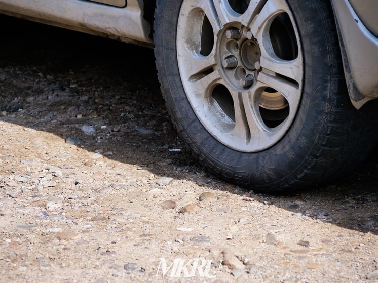 Грузовик и легковушка столкнулись в Забайкалье, два человека пострадали