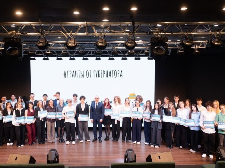 Образовательные сертификаты получили 60 школьников Ноябрьска