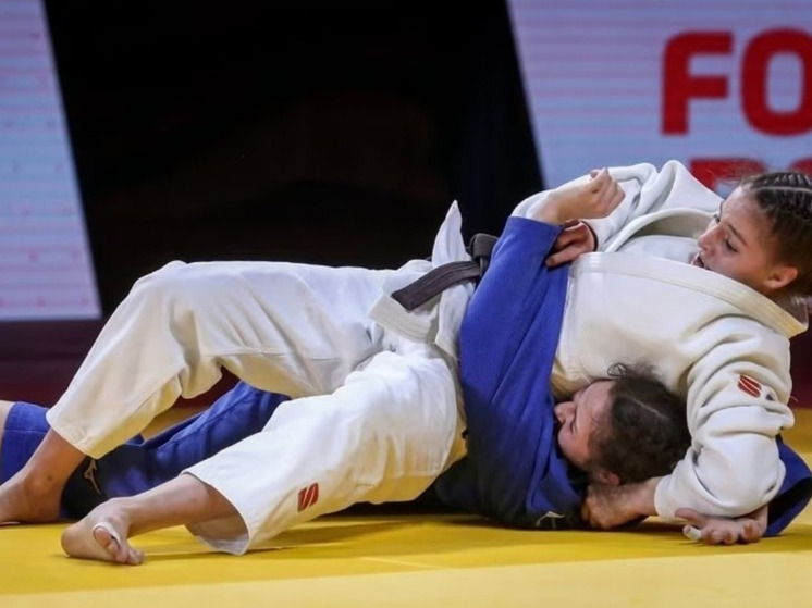 В Тюменской области дзюдоистку поздравляют с очередной золотой медалью