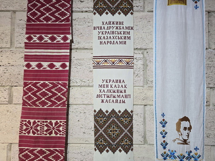 Мангистауский областной историко-краеведческий музей имени Абиша Кекилбаева представляет в Национальном центральном музее РК выставку из фондов Тупкараганского районного мемориального музея Тараса Шевченко под названием «Кобзарь в казахской степи: пересечение истории и судьбы»