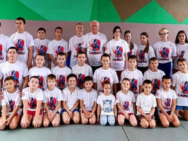 Донецкие самбисты посетили турнир в Ленобласти