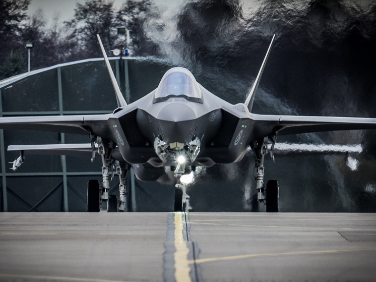 Польша подняла в воздух военные самолеты из-за якобы активности РФ на Украине