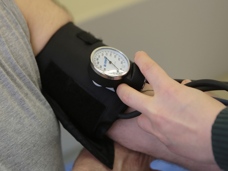 Neuron: гипертония начинает изменения в мозге задолго до повышения давления