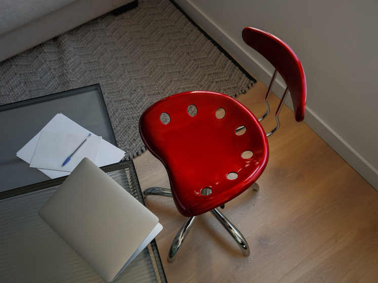 Уборщица колледжа в Кирове получила тяжёлые травмы, упав со стула