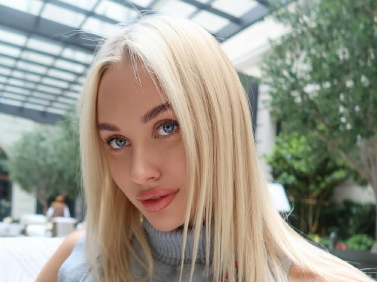 Российская теннисистка Анастасия Потапова дала повод для слухов о скором замужестве. Спортсменка сняла трендовое видео, в котором показала кольцо, похожее на помолвочное.