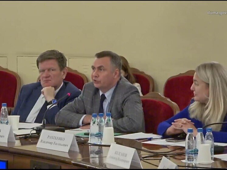 Сергей Банников принял участие в круглом столе на тему вузов в Госдуме