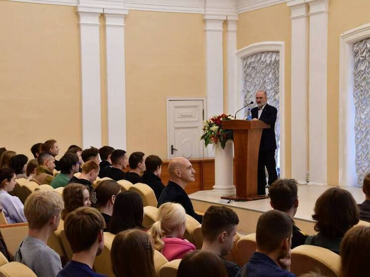 Историк и политолог Вардан Багдасарян провел лекцию в Вологде