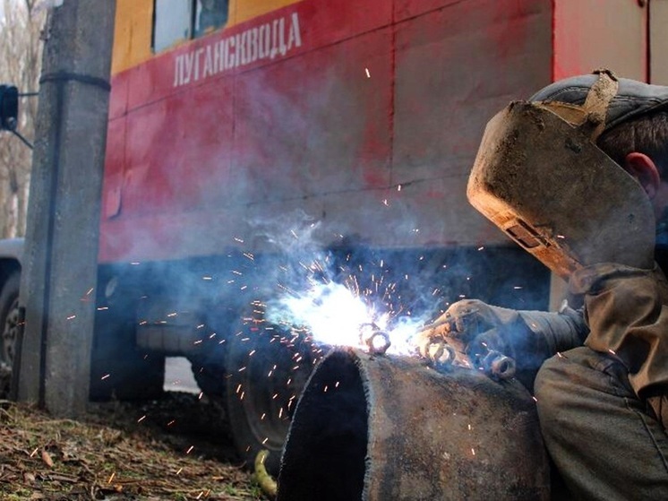 Массовые перебои с водоснабжением возникли в городах ЛНР из-за аварии в энергосистеме